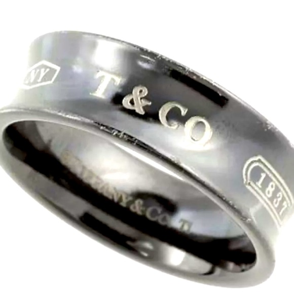 Tiffany &Co band